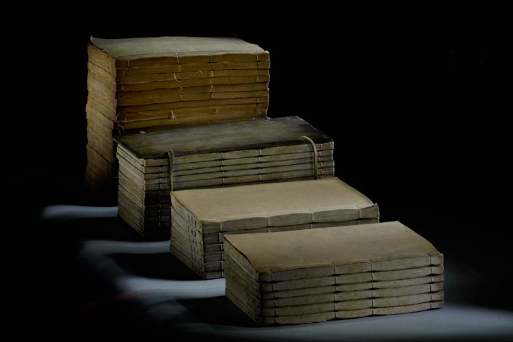 個人出書封面設(shè)計模版，創(chuàng)造個性化封面，個人出書封面設(shè)計模版全攻略